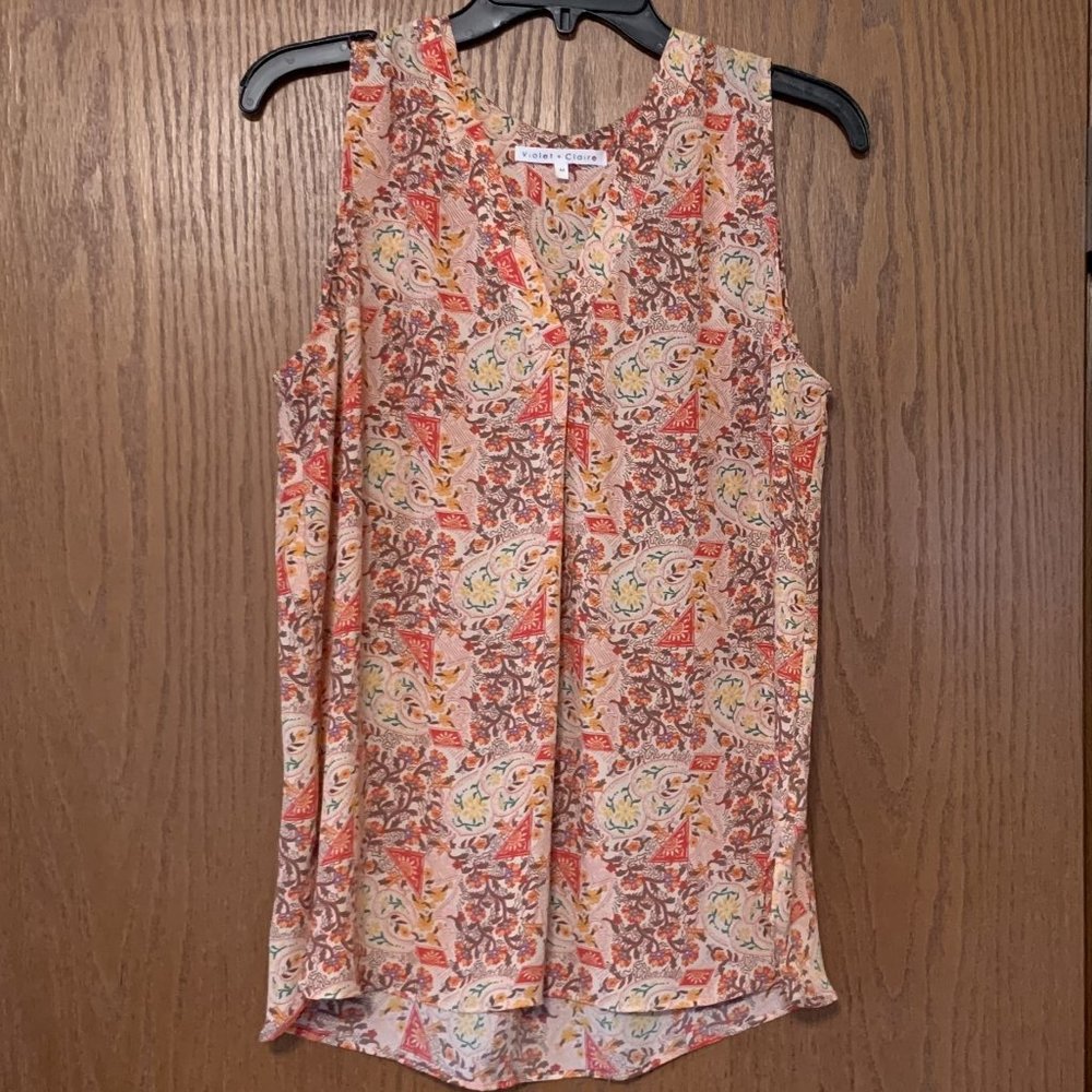 Violet + Claire Sleeveless Top Size Medium